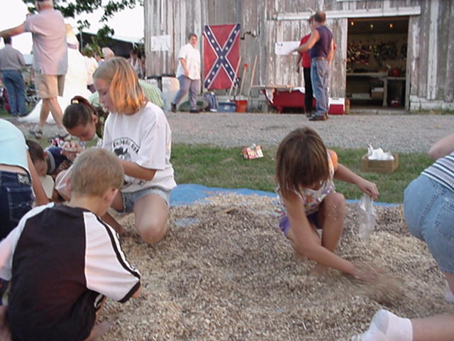 Kids6.JPG (61736 bytes)