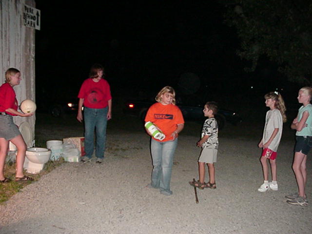 kids2.JPG (39695 bytes)