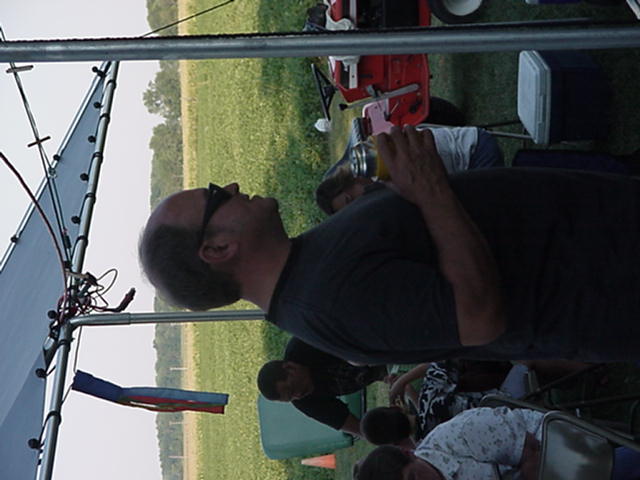 pos17.JPG (43659 bytes)